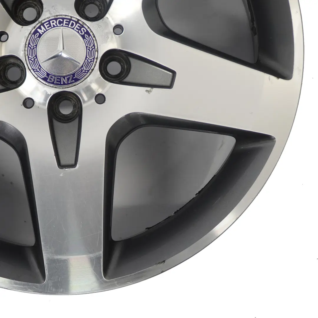 Felga Aluminiowa Silver AMG 18" 7J ET:46 do Mercedes X156 o numerze A1564010500 Mercedes X156 Felga Aluminiowa Silver AMG 18" 7J ET:46 - SKU A1564010500-2 - Numer Części A1564010500