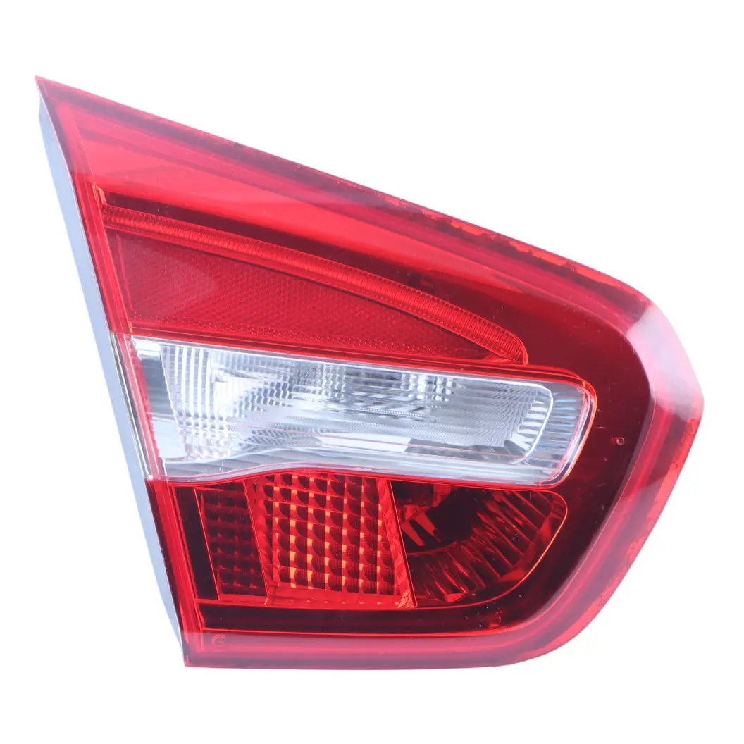 Hayon Arrière Gauche Lumière Intérieure Botte pour Mercedes GLA X156 à propos du numéro de pièce A1569060358 Mercedes GLA X156 Hayon Arrière Gauche Lumière Intérieure Botte - SKU A1569060358 - Numéro de pièce A1569060358