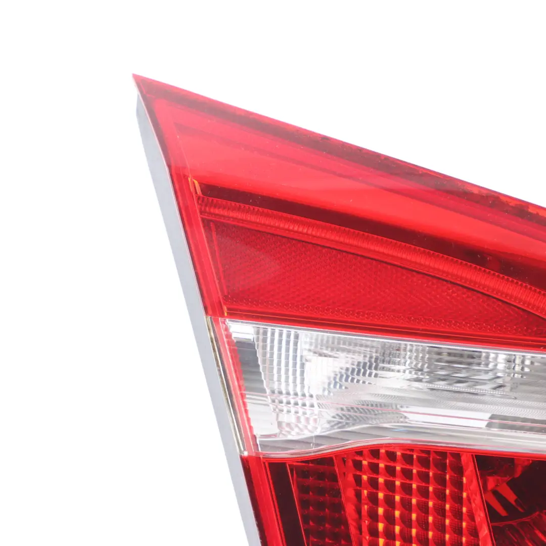Portello Posteriore Sinistro Luce Stivale Interno per Mercedes GLA X156 con numero di parte A1569060358 Mercedes GLA X156 Portello Posteriore Sinistro Luce Stivale Interno - SKU A1569060358 - Numero di parte A1569060358