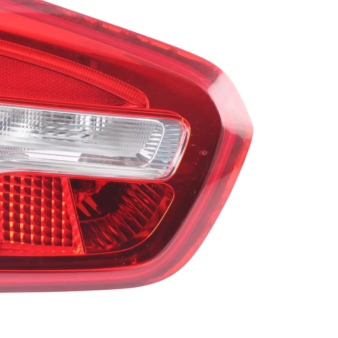 Hayon Arrière Gauche Lumière Intérieure Botte pour Mercedes GLA X156 à propos du numéro de pièce A1569060358 Mercedes GLA X156 Hayon Arrière Gauche Lumière Intérieure Botte - SKU A1569060358 - Numéro de pièce A1569060358