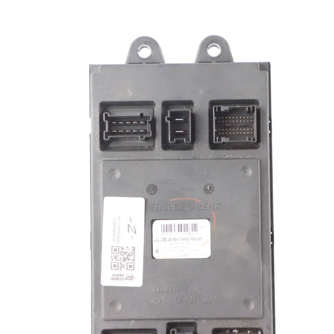 Front SAM Body Comfort Module Control Unit to Mercedes ML W164 with Part number A1645404501 Mercedes ML W164 Front SAM Body Comfort Module Control Unit - SKU A1645404501 - Part number A1645404501