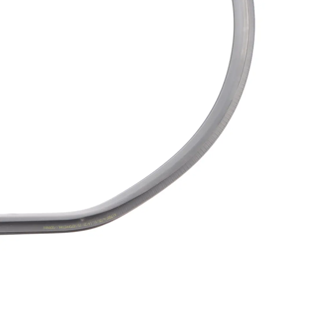 Window Quarter Rubber Rear Right O/S to Mercedes X166 with Part number A1666809000 Mercedes X166 Window Quarter Rubber Rear Right O/S - SKU A1666809000 - Part number A1666809000