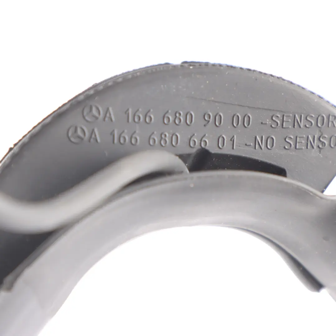 Window Quarter Rubber Rear Right O/S to Mercedes X166 with Part number A1666809000 Mercedes X166 Window Quarter Rubber Rear Right O/S - SKU A1666809000 - Part number A1666809000