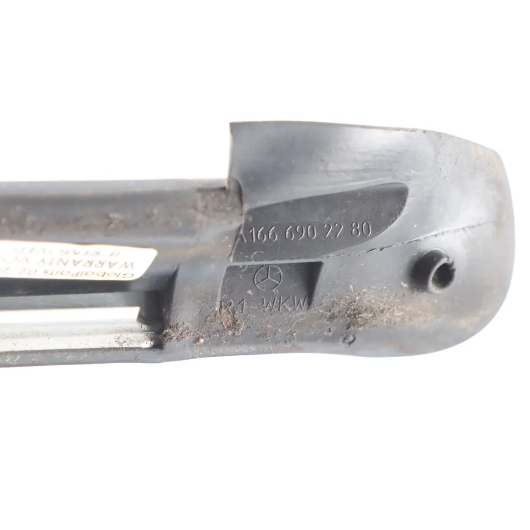 Quarter Window Stip Seal Gasket Chrome Right O/S to Mercedes X166 Rear with Part number A1666905801 Mercedes X166 Rear Quarter Window Stip Seal Gasket Chrome Right O/S - SKU A1666905801 - Part number A1666905801