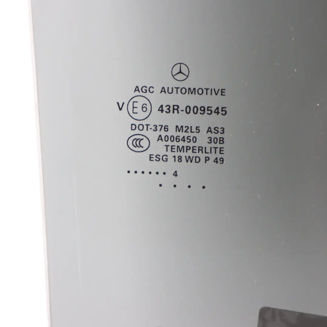 Vetro Della Porta Posteriore Colorato AS3 Sinistro per Mercedes GL X166 con numero di parte A1667352510 Mercedes GL X166 Vetro Della Porta Posteriore Colorato AS3 Sinistro - SKU A1667352510 - Numero di parte A1667352510