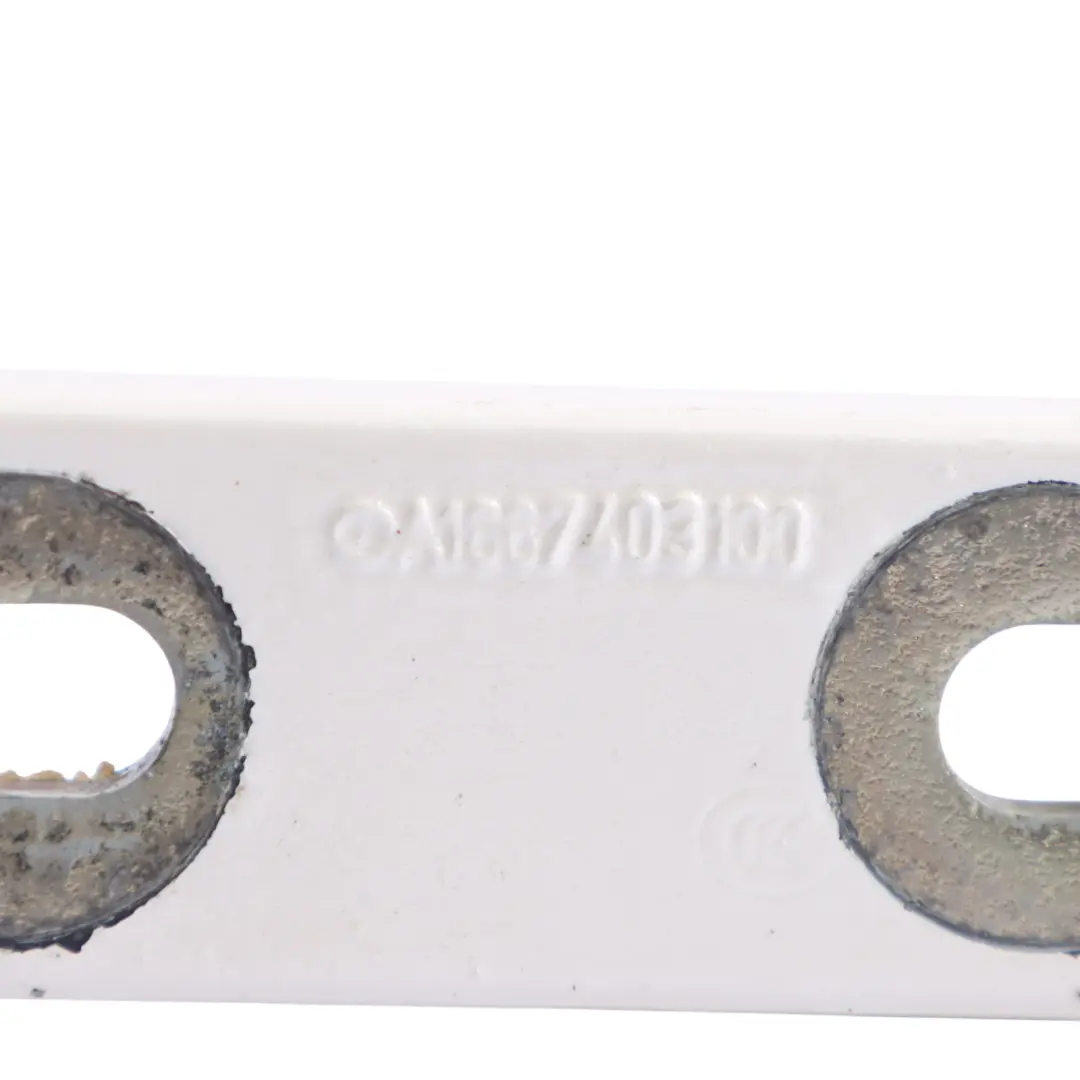 Trunk Lid Tailgate Hinge Rear Left Diamond White Metalic - 799 para Mercedes W212 con número de pieza A1667403100 Mercedes W212 Trunk Lid Tailgate Hinge Rear Left Diamond White Metalic - 799 - SKU A1667403100-DWM - Número de pieza A1667403100