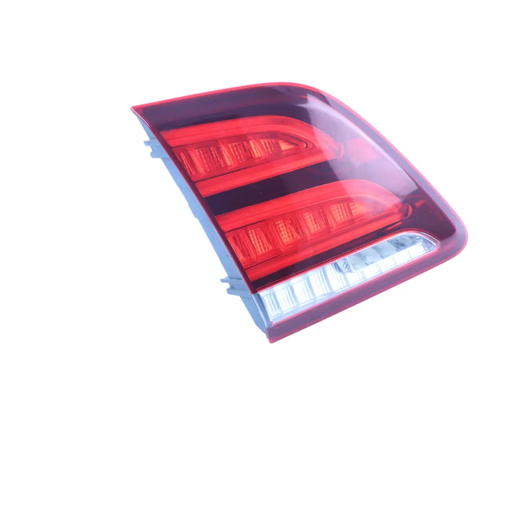 Mercedes W166 Rückleuchte Heckklappe Kofferraum Rücklicht innen links 1669066101 - SKU A1669066101-1 - Teilenummer A1669066101