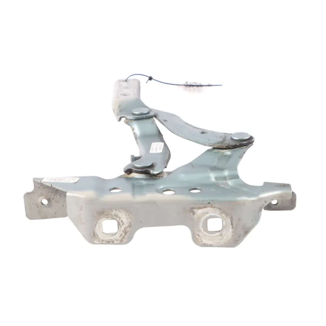 Cerniera cofano anteriore sinistro Fonte Blu metallizzato - 958 per Mercedes W169 con numero di parte A1698800128 Mercedes W169 Cerniera cofano anteriore sinistro Fonte Blu metallizzato - 958 - SKU A1698800128-SSO - Numero di parte A1698800128