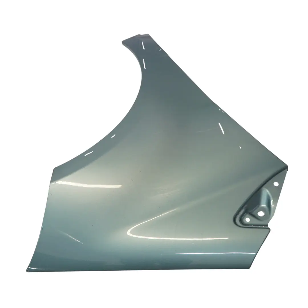 Pannello laterale anteriore destro parafango Polar Silver - 761 per Mercedes W169 con numero di parte A1698810201 Mercedes W169 Pannello laterale anteriore destro parafango Polar Silver - 761 - SKU A1698810201-SSO - Numero di parte A1698810201