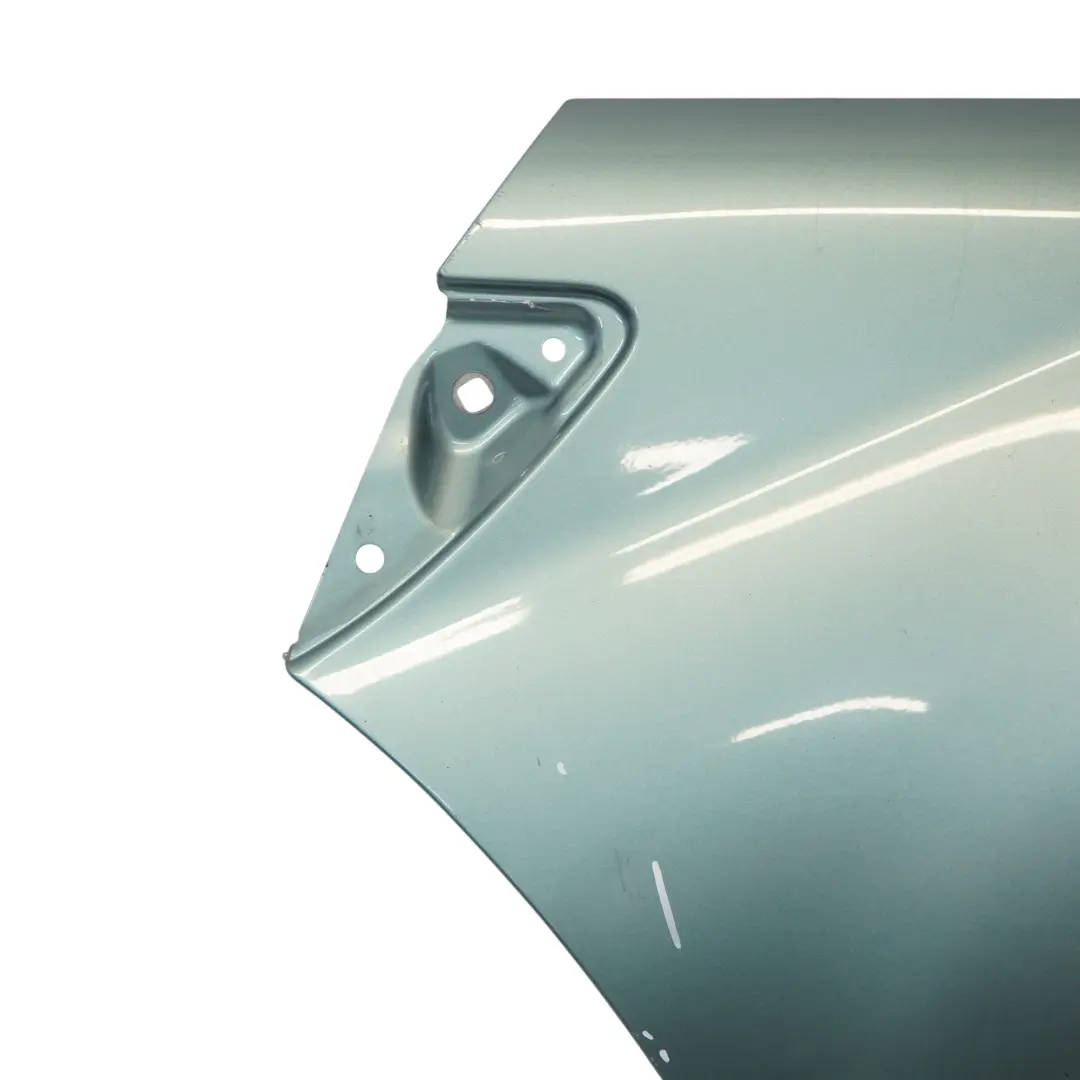 Panel lateral derecho delantero Guardabarros Polar Plata - 761 para Mercedes W169 con número de pieza A1698810201 Mercedes W169 Panel lateral derecho delantero Guardabarros Polar Plata - 761 - SKU A1698810201-SSO - Número de pieza A1698810201