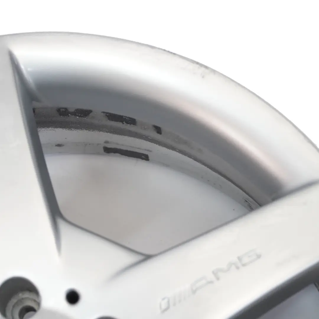 Cerchio lega anteriore argento 18" 7,5J ET:37 per Mercedes R171 C209 AMG con numero di parte A1714011602 Mercedes R171 C209 AMG Cerchio lega anteriore argento 18" 7,5J ET:37 - SKU A1714011602-2 - Numero di parte A1714011602