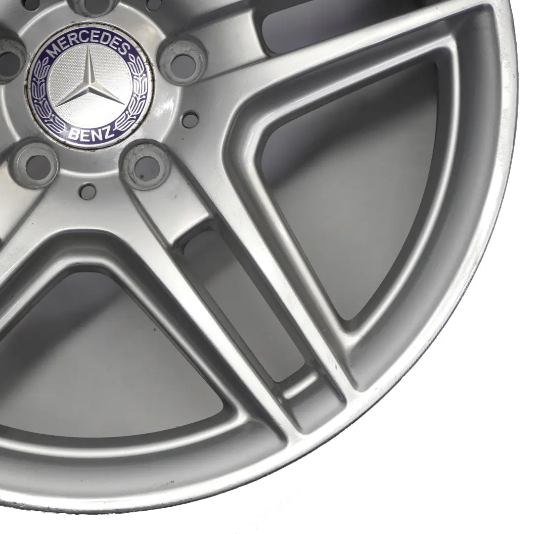 Cerchio in lega anteriore argento 18" ET:50 8J per Mercedes W204 AMG con numero di parte A2044014102 Mercedes W204 AMG Cerchio in lega anteriore argento 18" ET:50 8J - SKU A2044014102-3 - Numero di parte A2044014102