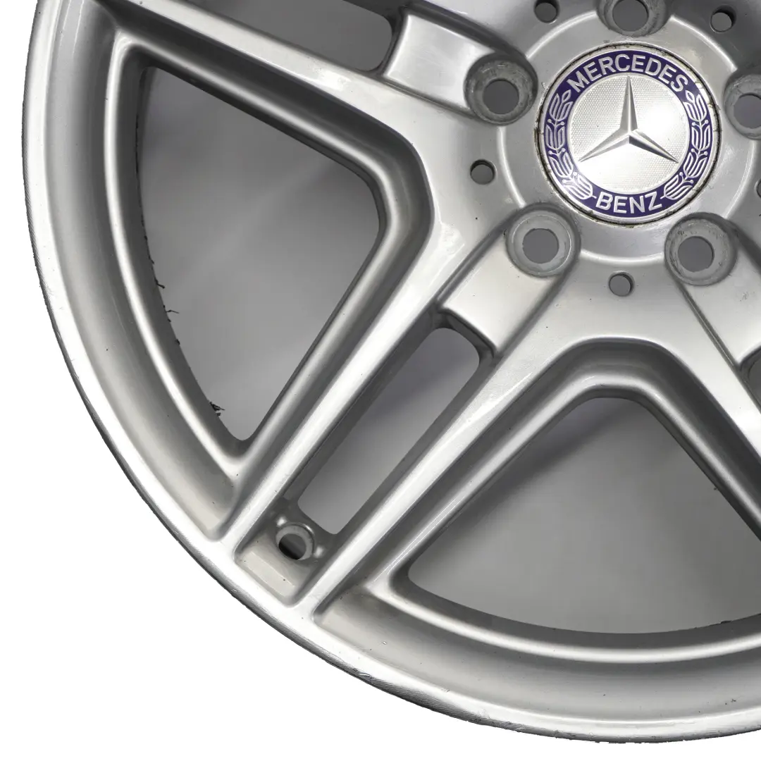 Llanta Delantera De Aleación Plateada 18" ET:50 8J para Mercedes W204 AMG con número de pieza A2044014102 Mercedes W204 AMG Llanta Delantera De Aleación Plateada 18" ET:50 8J - SKU A2044014102-3 - Número de pieza A2044014102