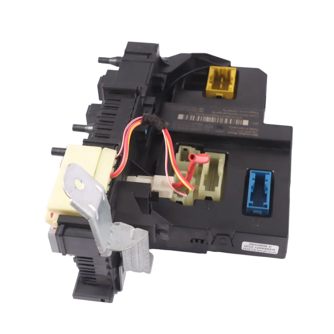 Boîte à fusibles Unité de connexion terminale A2115452301 pour Mercedes W204 à propos du numéro de pièce A2045458401 Mercedes W204 Boîte à fusibles Unité de connexion terminale A2115452301 - SKU A2045458401 - Numéro de pièce A2045458401