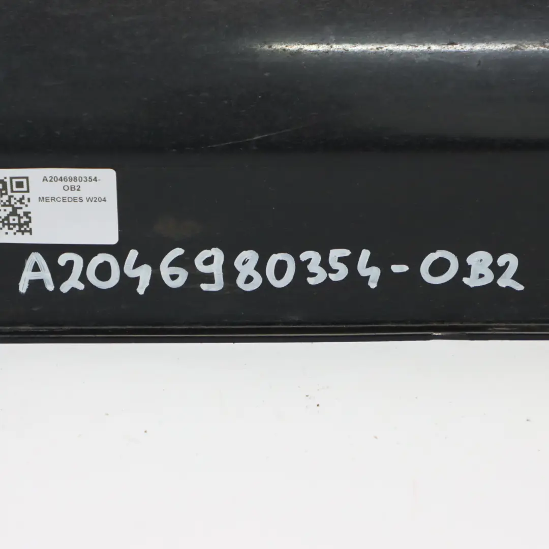 Mercedes W204 Faldón Lateral Cubre Umbral Puerta Izquierdo Negro Obsidiana 197 - SKU A2046980354-OB2 - Número de pieza A2046980354