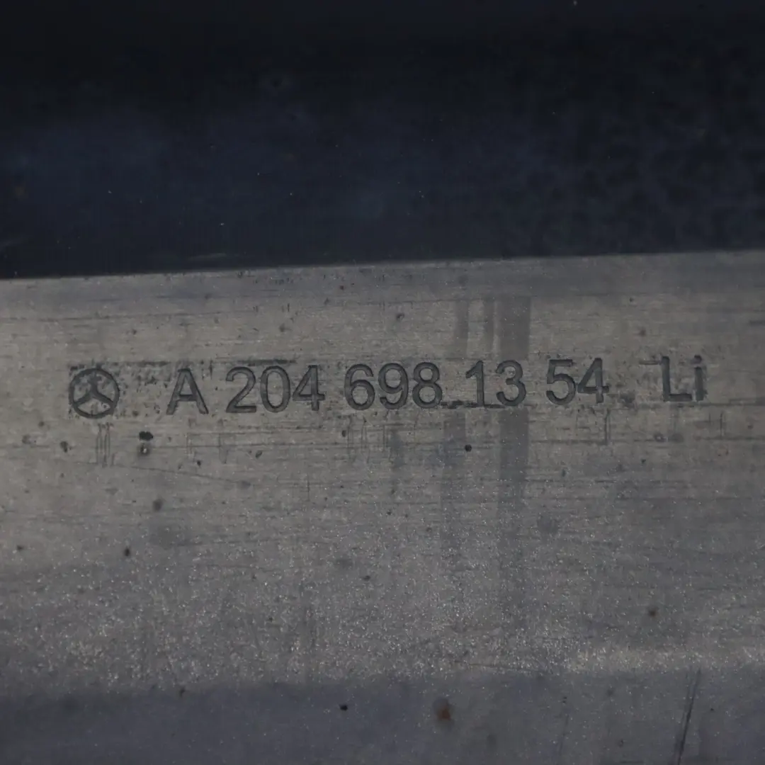 Faldon Lateral Cubre Umbral Puerta Izquierdo Negro Obsidiana 197 para Mercedes W204 con número de pieza A2046981354 Mercedes W204 Faldon Lateral Cubre Umbral Puerta Izquierdo Negro Obsidiana 197 - SKU A2046981354-OB - Número de pieza A2046981354