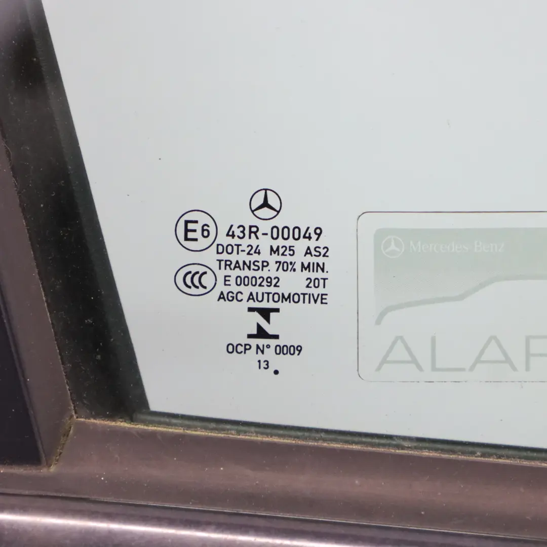Mercedes W204 Puerta Delantera Derecha Obsidian Black Metallic - 197 - SKU A2047206000-OB2 - Número de pieza A2047206000