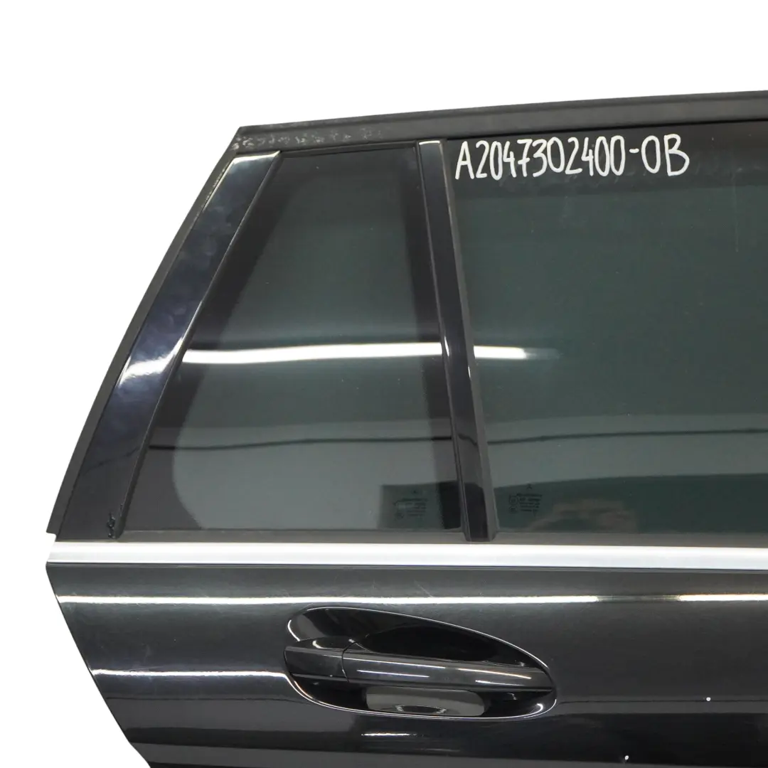 Drzwi Prawe Tył Tylne Prawe Obsidian Black Czarne 197 do Mercedes S204 Kombi o numerze A2047302400 Mercedes S204 Kombi Drzwi Prawe Tył Tylne Prawe Obsidian Black Czarne 197 - SKU A2047302400-OB - Numer Części A2047302400