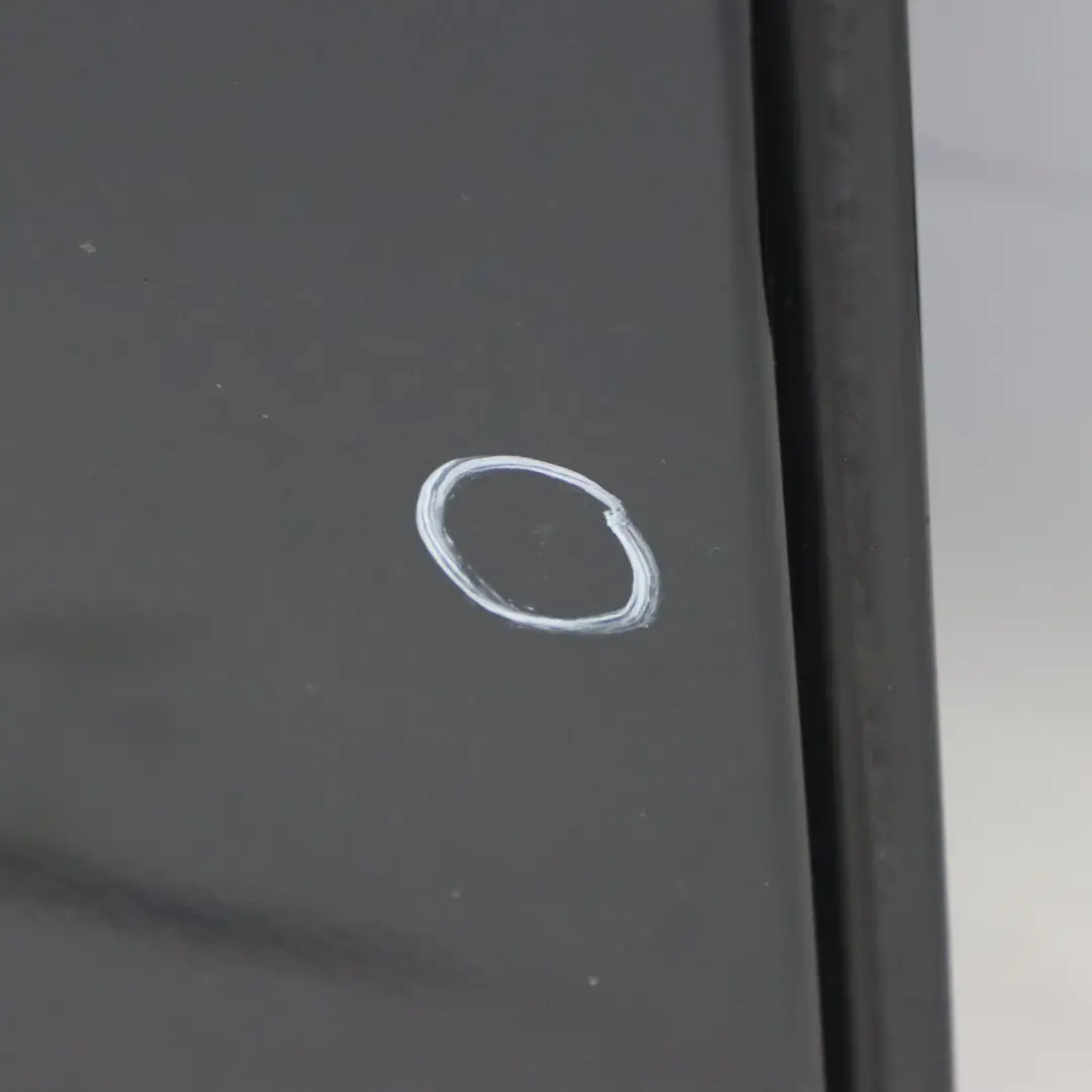 Puerta Trasera Derecha Cubierta Obsidian Black Negro - 197 para Mercedes S204 Estate con número de pieza A2047302400 Mercedes S204 Estate Puerta Trasera Derecha Cubierta Obsidian Black Negro - 197 - SKU A2047302400-OB1 - Número de pieza A2047302400