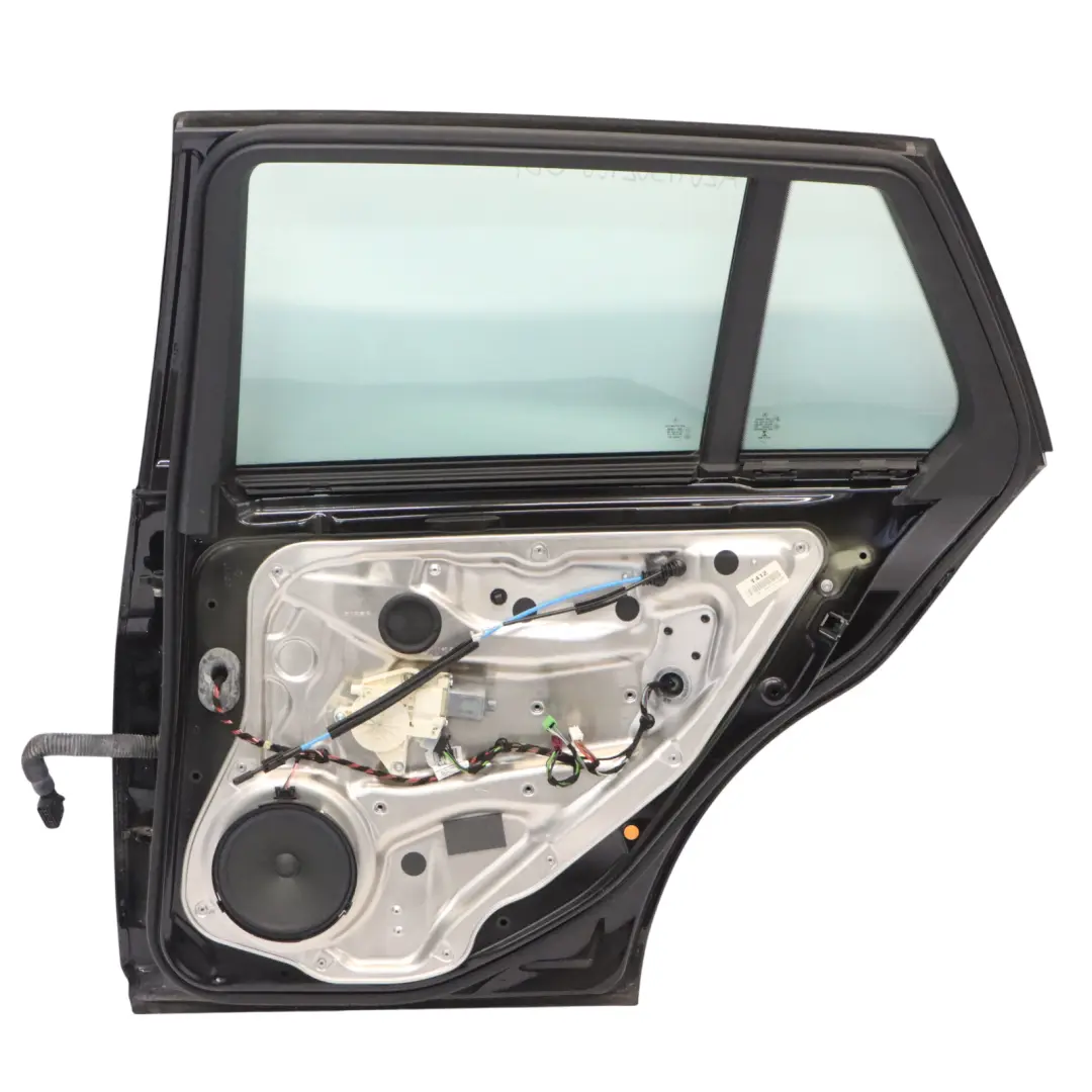 Mercedes S204 Kombi Tür Hinten Rechts Verkleidung Obsidian Schwarz - 197 - SKU A2047302400-OB1 - Teilenummer A2047302400