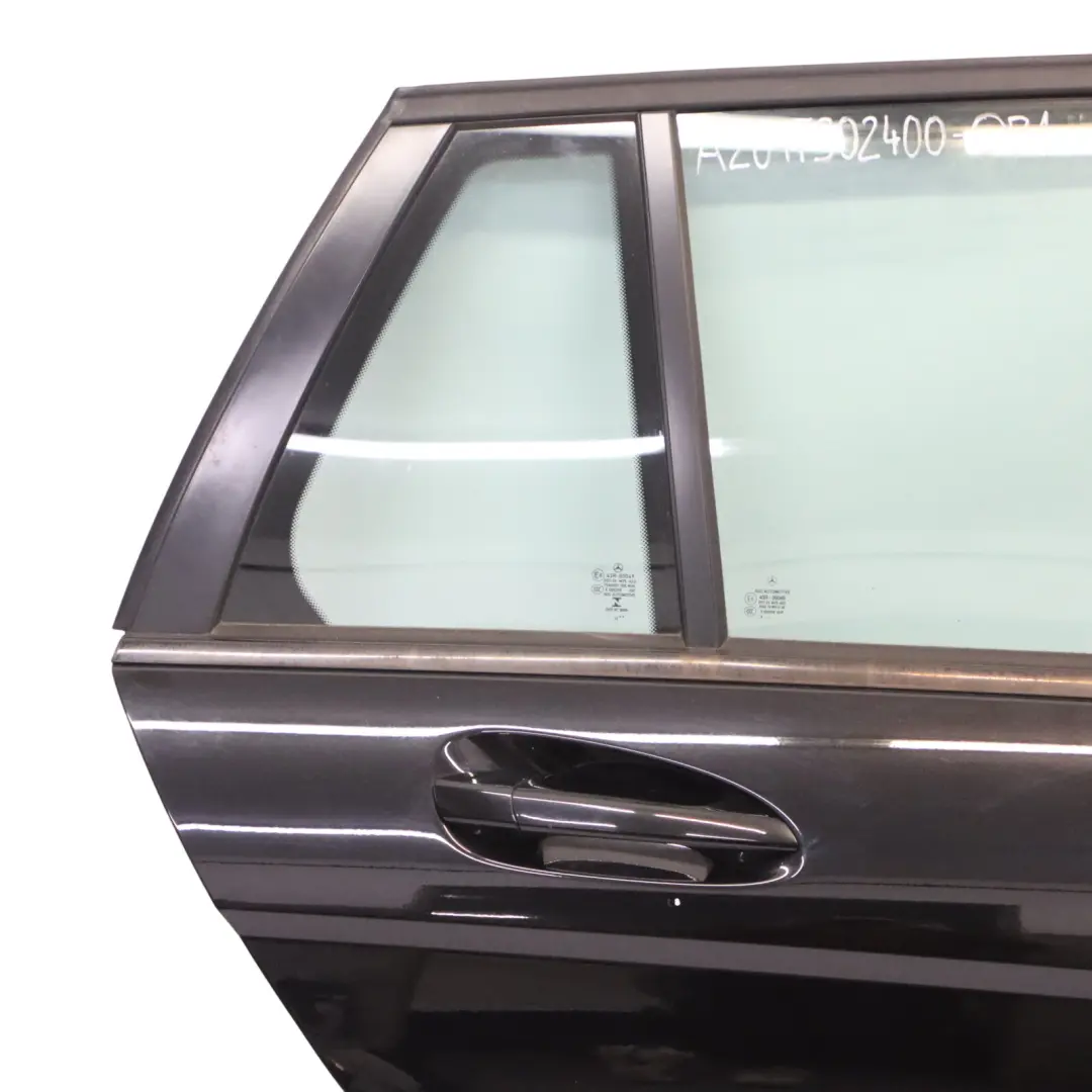 Mercedes S204 Porte Arrière Droite Obsidian Black Métallisé - 197 - SKU A2047302400-OB1 - Numéro de pièce A2047302400