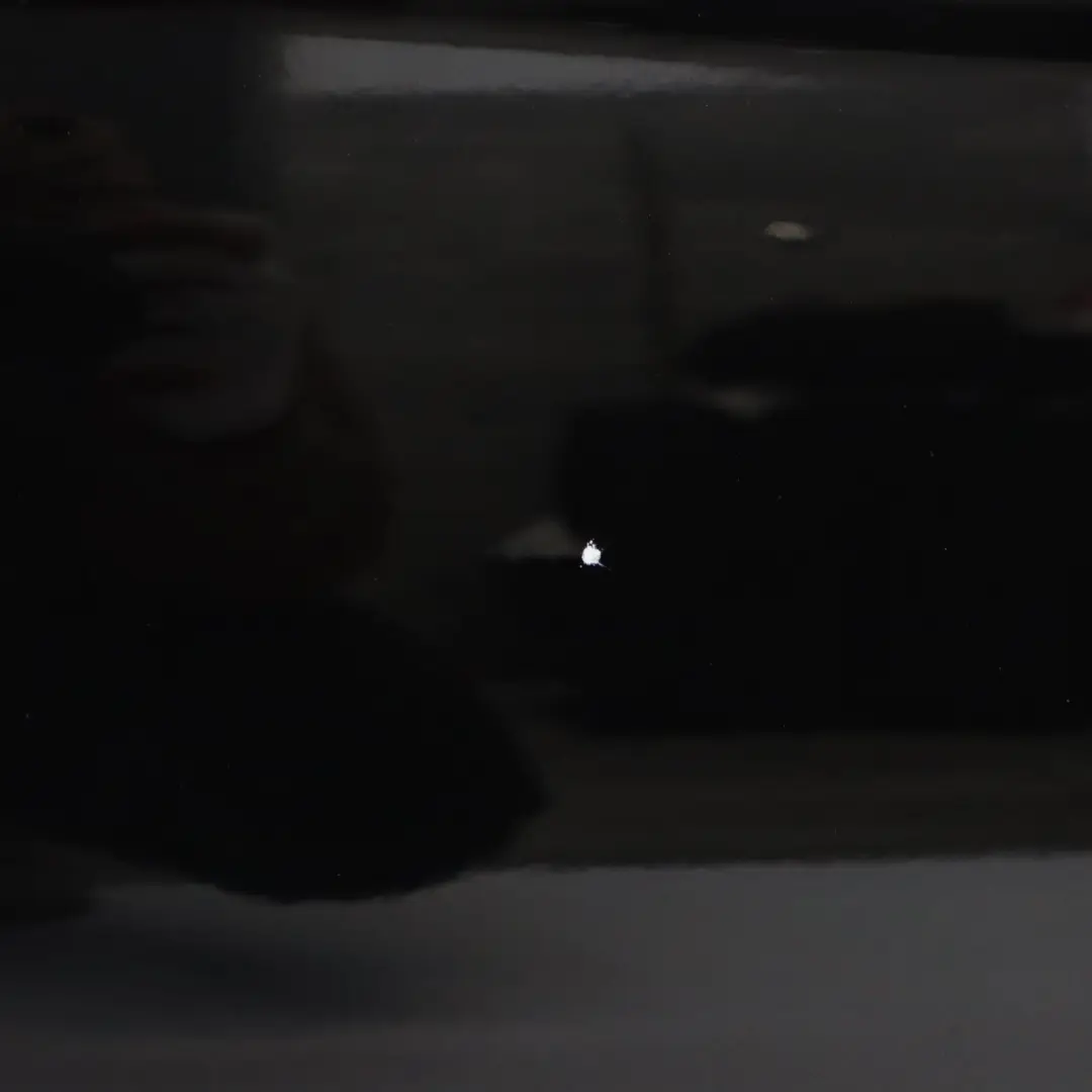 Tür Hinten Rechts Verkleidung Obsidian Schwarz - 197 für Mercedes S204 Kombi mit Teilenummer A2047302400 Mercedes S204 Kombi Tür Hinten Rechts Verkleidung Obsidian Schwarz - 197 - SKU A2047302400-OB1 - Teilenummer A2047302400