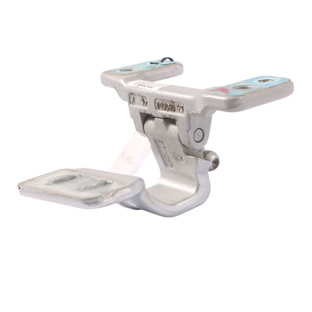 Cerniera portellone sinistro bagagliaio Iridium Silver - 775 per Mercedes S204 con numero di parte A2047400137 Mercedes S204 Cerniera portellone sinistro bagagliaio Iridium Silver - 775 - SKU A2047400137-IRS - Numero di parte A2047400137