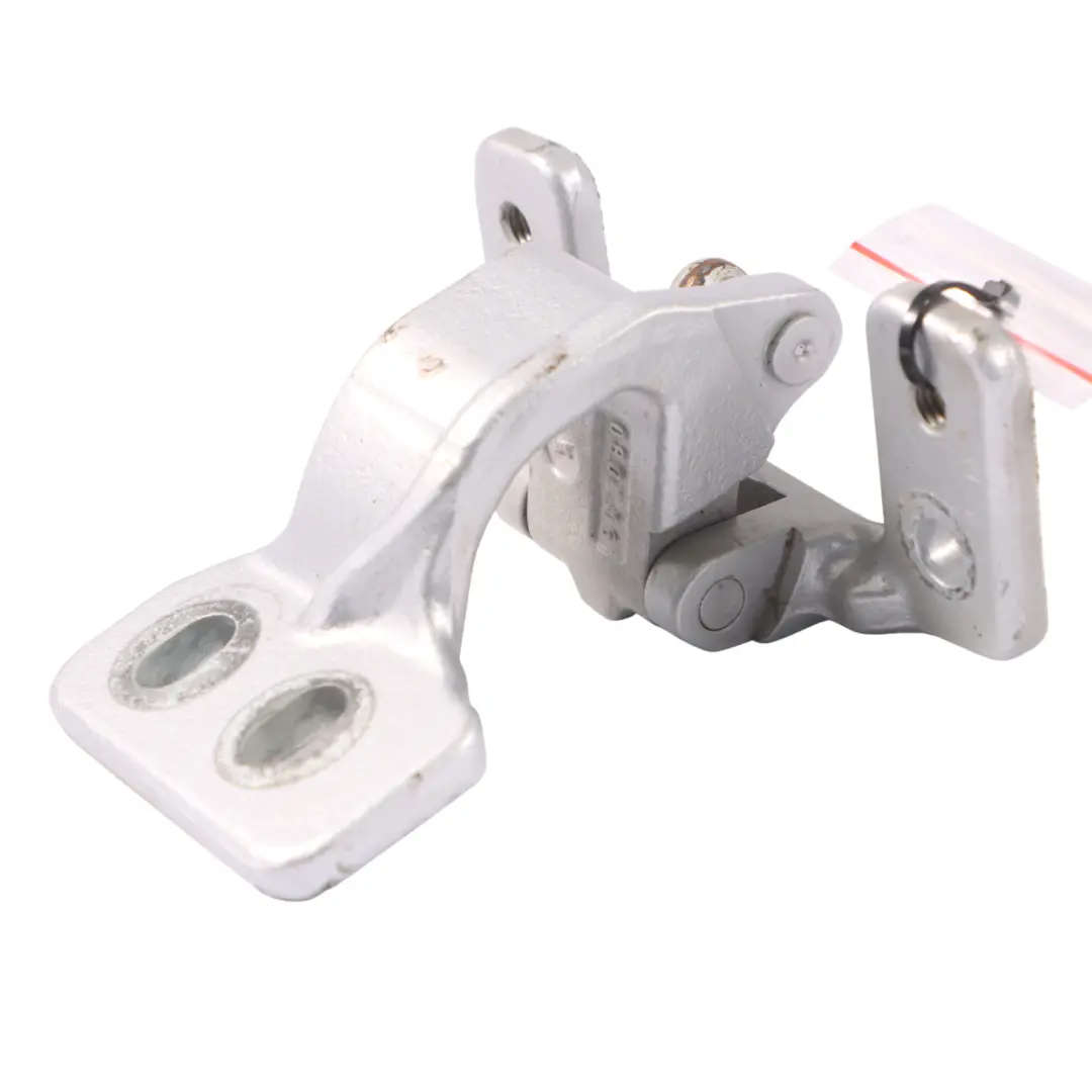 Charnière couvercle coffre arrière gauche Iridium Silver - 775 pour Mercedes S204 à propos du numéro de pièce A2047400137 Mercedes S204 Charnière couvercle coffre arrière gauche Iridium Silver - 775 - SKU A2047400137-IRS - Numéro de pièce A2047400137