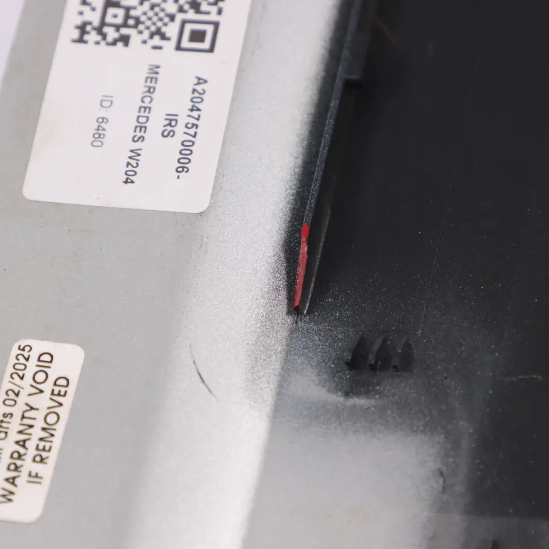 Tapa depósito combustible plata iridio metalizada 775 para Mercedes W204 con número de pieza A2047570006 Mercedes W204 Tapa depósito combustible plata iridio metalizada 775 - SKU A2047570006-IRS - Número de pieza A2047570006