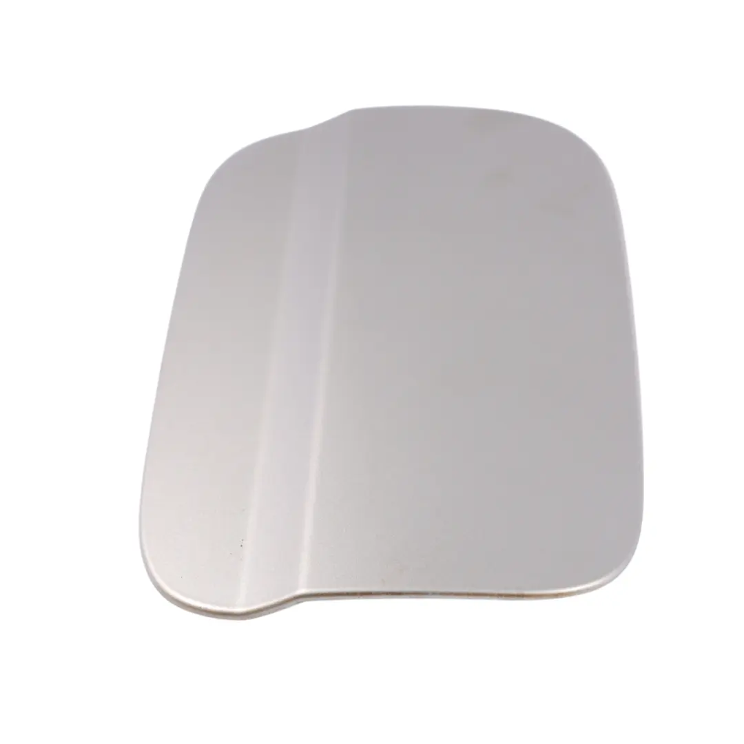 Klappen Abdeckung Iridiumsilber Metallic 775 für Mercedes W204 Tank mit Teilenummer A2047570006 Mercedes W204 Tank Klappen Abdeckung Iridiumsilber Metallic 775 - SKU A2047570006-IRS - Teilenummer A2047570006
