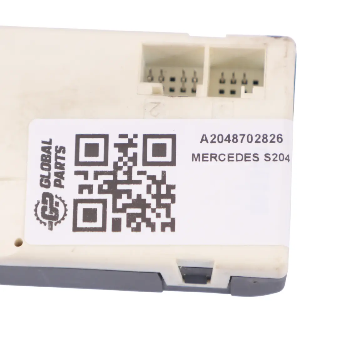 Módulo control tapa maletero portón trasero Mercedes S204 para con número de pieza A2048702826 Módulo control tapa maletero portón trasero Mercedes S204 - SKU A2048702826 - Número de pieza A2048702826