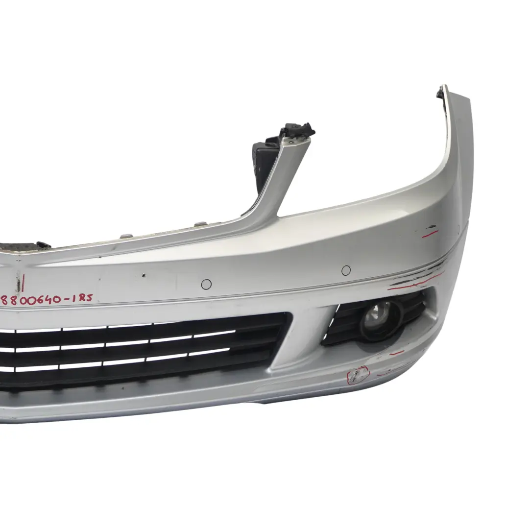 Mercedes W204 Zderzak Przedni Iridium Silver Srebrny Metalik - 775 - SKU A2048800640-IRS - Numer Części A2048800640
