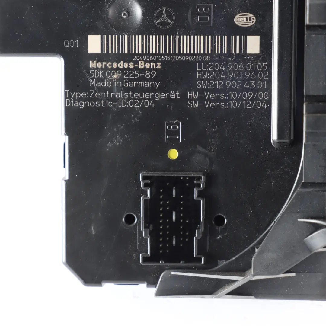 SAM Módulo Unidad Control Caja Fusibles Relé Trasero para Mercedes W204 con número de pieza A2049060105 Mercedes W204 SAM Módulo Unidad Control Caja Fusibles Relé Trasero - SKU A2049060105-2 - Número de pieza A2049060105