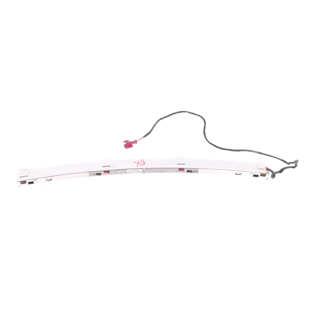 Luz De Freno Trasera Adicional Tercera Luz De Freno A2048200056 para Mercedes W204 con número de pieza A2049066002 Mercedes W204 Luz De Freno Trasera Adicional Tercera Luz De Freno A2048200056 - SKU A2049066002-1 - Número de pieza A2049066002