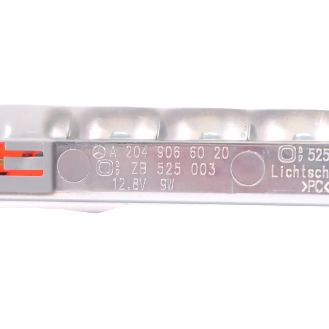 Mercedes W204 Feu de freinage Feu de freinage additionnel arrière A2048200056 - SKU A2049066002-1 - Numéro de pièce A2049066002