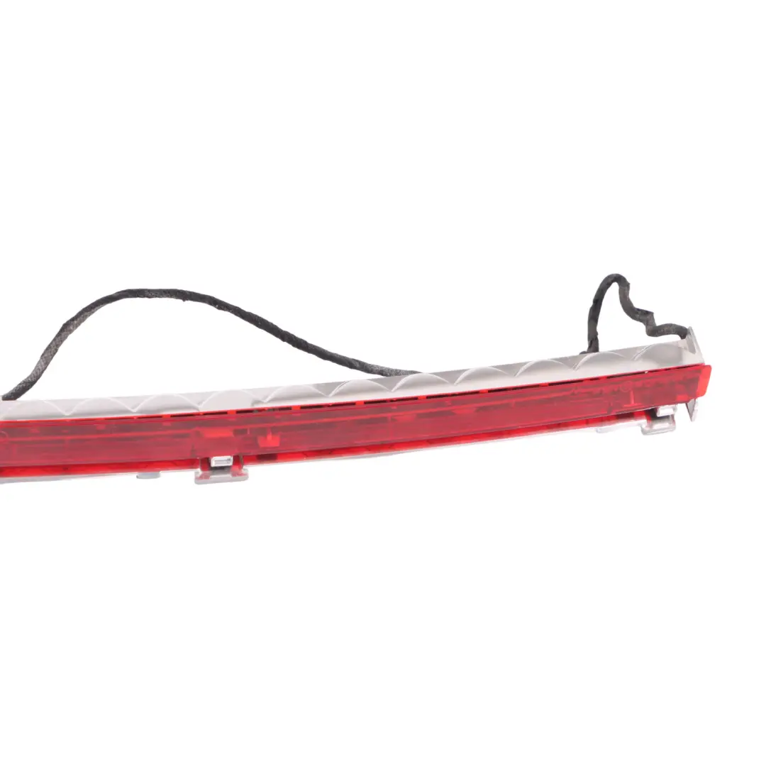 Mercedes W204 Feu de freinage Feu de freinage additionnel arrière A2048200056 - SKU A2049066002-1 - Numéro de pièce A2049066002