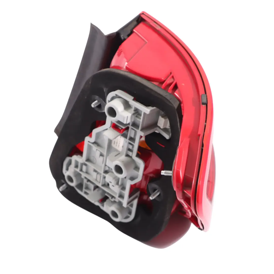 Mercedes W204 Luz Trasera Izquierda Panel Lateral - SKU A2049069302 - Número de pieza A2049069302