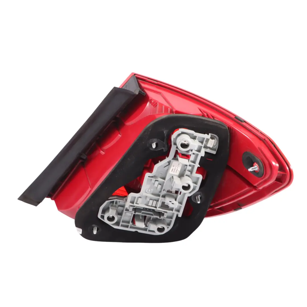 Mercedes W204 Hinten Links Rücklicht Lampe Seite Panel - SKU A2049069302 - Teilenummer A2049069302