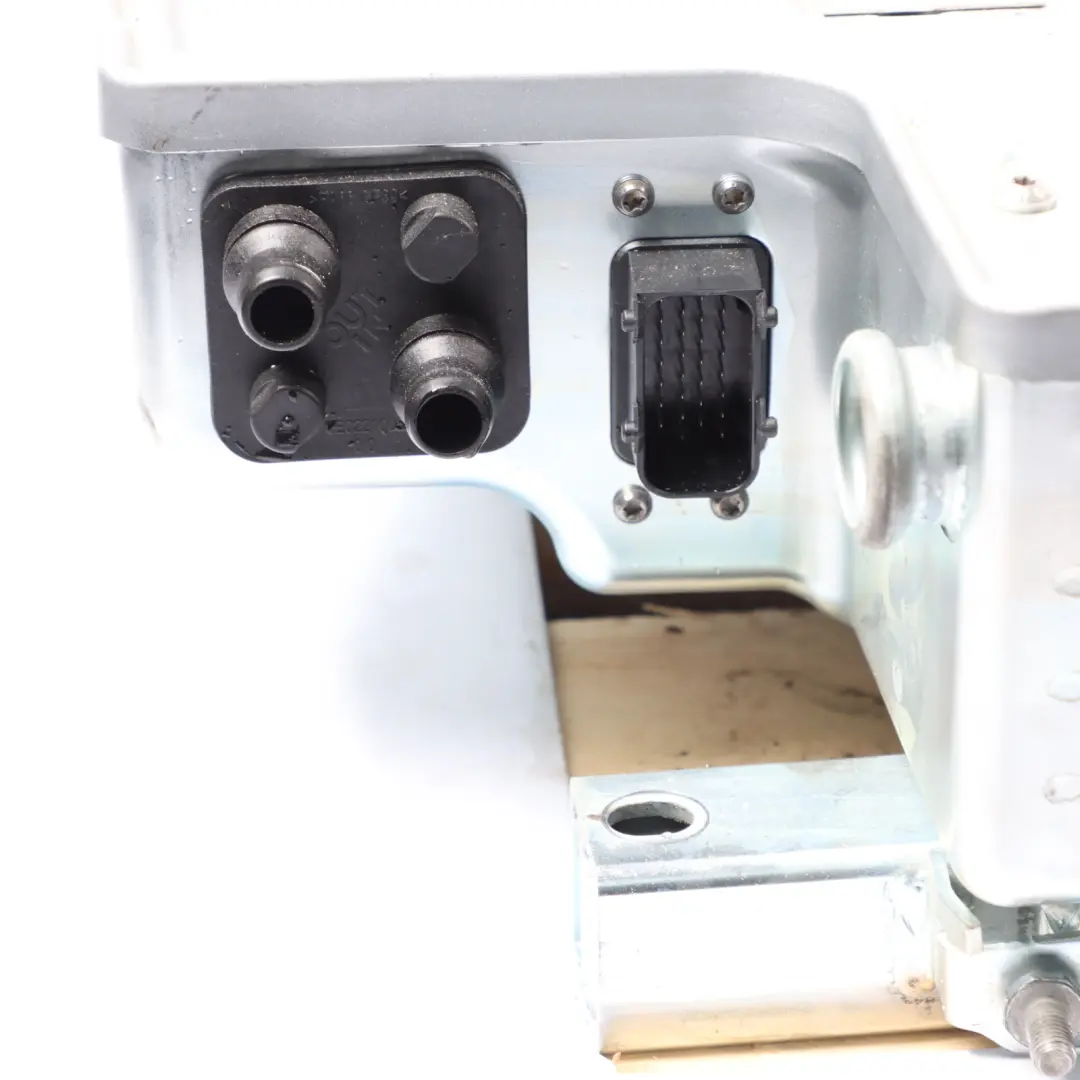 Mercedes W205 W213 350e Hybrid Lithium-Ion High Voltage Battery A2053402000 - SKU A2053403500 - Part number A2053403500