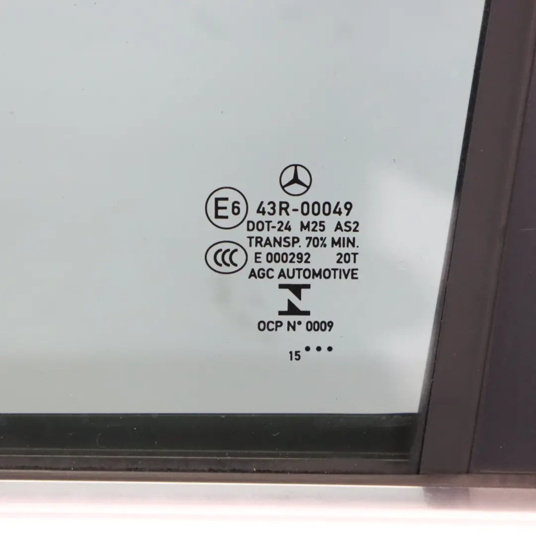 Puerta Trasera Izquierda Tenorite Grey Metallic - 755 para Mercedes W205 con número de pieza A2057300105 Mercedes W205 Puerta Trasera Izquierda Tenorite Grey Metallic - 755 - SKU A2057300105-TNG - Número de pieza A2057300105