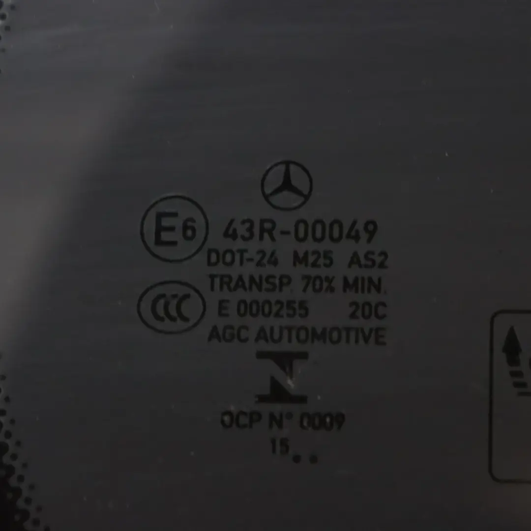 Arrière Droite Iridium Silver Metallic - 775 pour Mercedes W205 Porte à propos du numéro de pièce A2057300205 Mercedes W205 Porte Arrière Droite Iridium Silver Metallic - 775 - SKU A2057300205-IRS4 - Numéro de pièce A2057300205