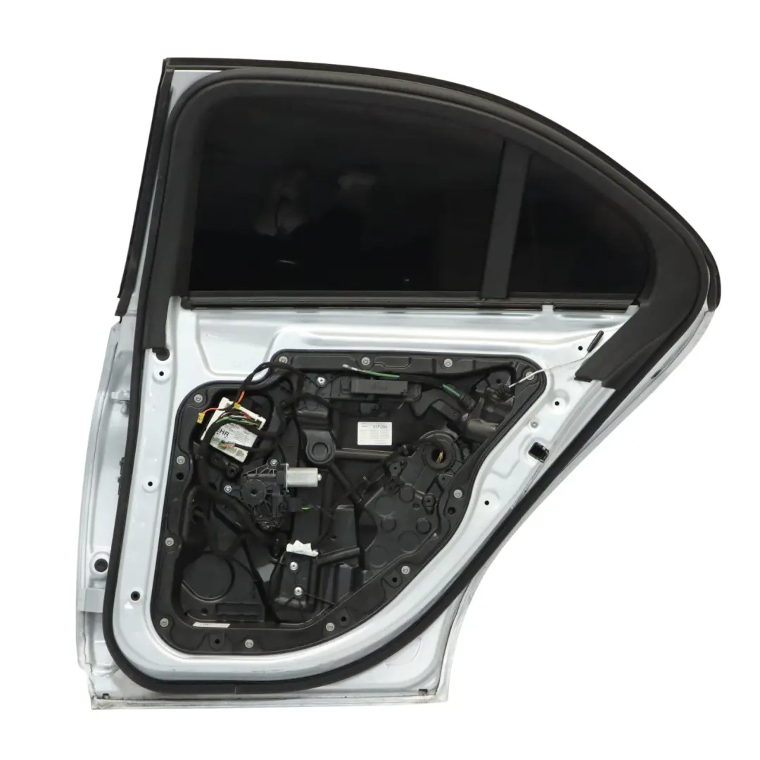 Puerta Trasera Derecha Iridium Silver Metallic - 775 para Mercedes W205 con número de pieza A2057300205 Mercedes W205 Puerta Trasera Derecha Iridium Silver Metallic - 775 - SKU A2057300205-IRS4 - Número de pieza A2057300205