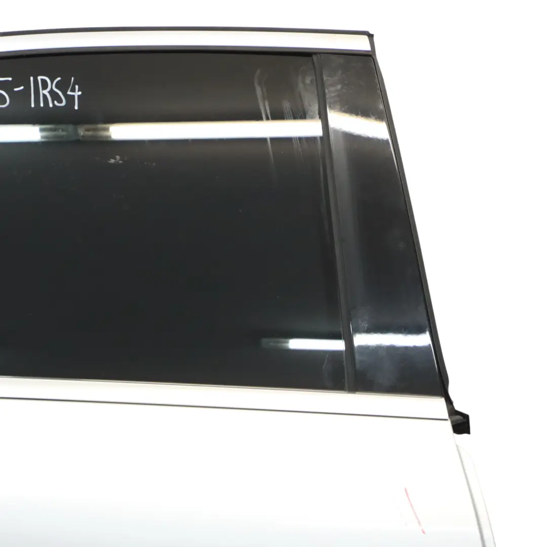 Tür Hinten Rechts Iridium Silber Metallic - 775 für Mercedes W205 mit Teilenummer A2057300205 Mercedes W205 Tür Hinten Rechts Iridium Silber Metallic - 775 - SKU A2057300205-IRS4 - Teilenummer A2057300205
