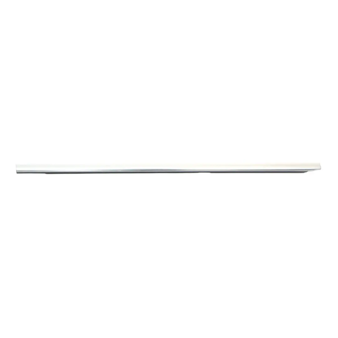 Mercedes W212 Banda de ventana Moldura de puerta trasera derecha - SKU A2057305000 - Número de pieza A2057305000