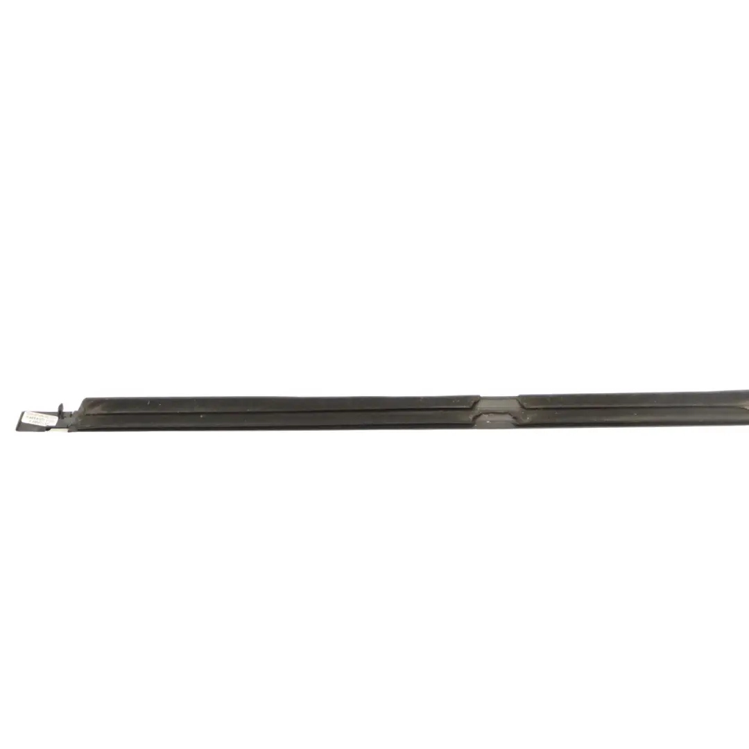 Mercedes W205 Finestra Porta Modanatura Posteriore Destra Argento - SKU A2057305000 - Numero di parte A2057305000