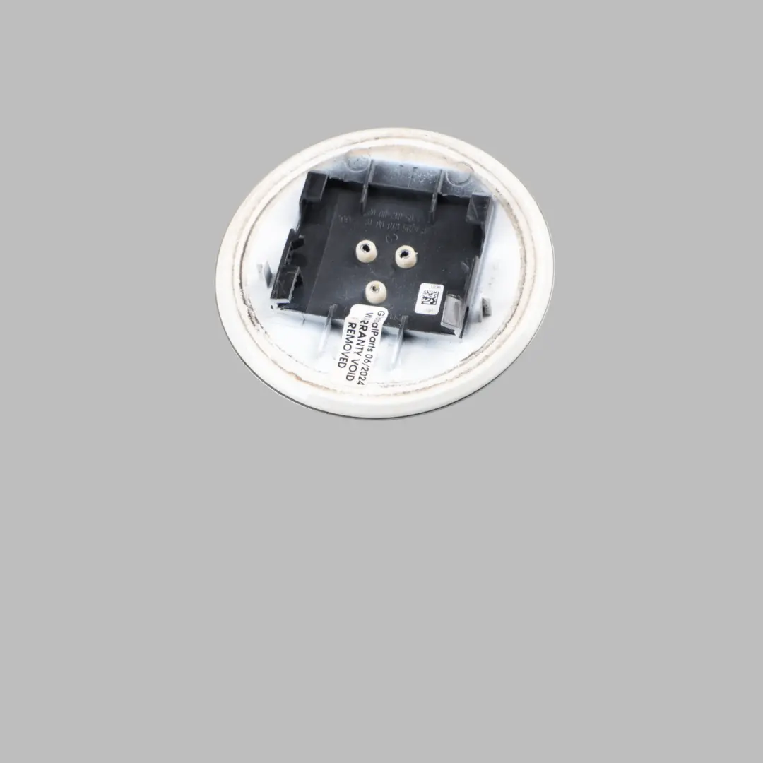Mercedes C205 Emblème Couvercle Coffre Arrière Blanc Polaire - 149 - SKU A2058100018-POL - Numéro de pièce A2058100018
