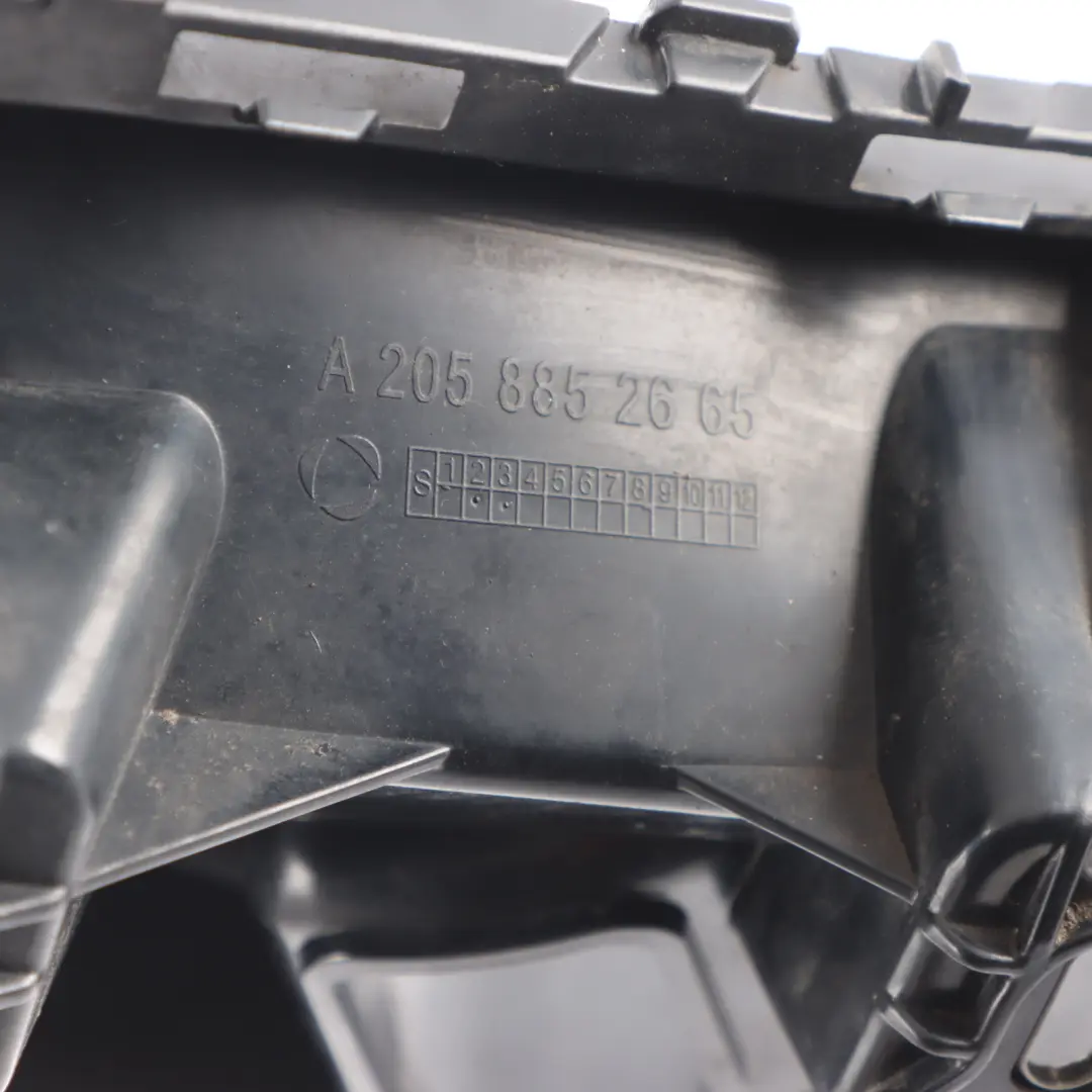 Batterie Ladeanschluss Rahmen Kappe Abdeckung für Mercedes W205 Hybrid mit Teilenummer A2058852665 Mercedes W205 Hybrid Batterie Ladeanschluss Rahmen Kappe Abdeckung - SKU A2058852665 - Teilenummer A2058852665