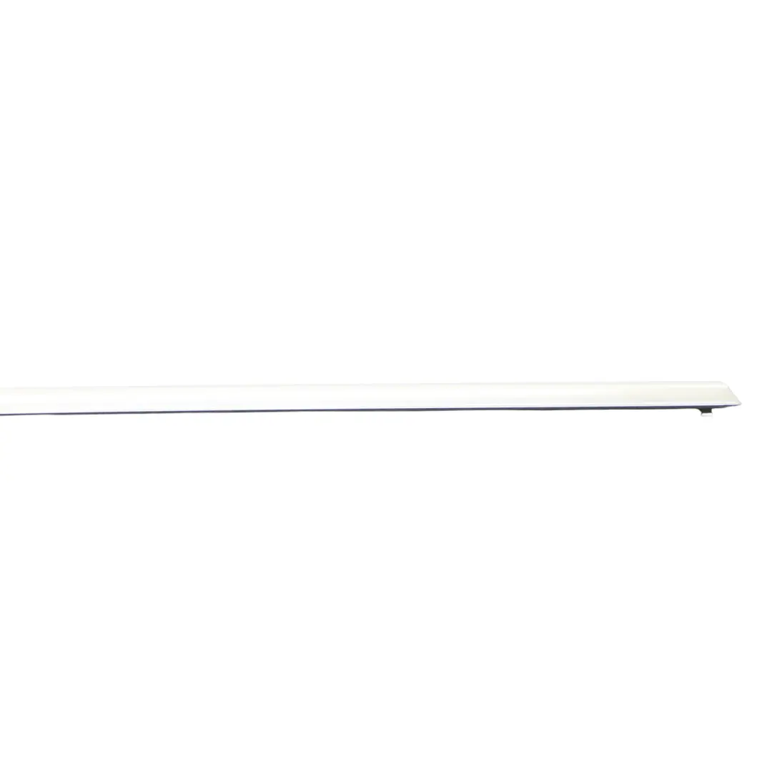 Mercedes C207 Bande De Vitre Extérieure De Porte Avant Gauche - SKU A2077250182 - Numéro de pièce A2077250182