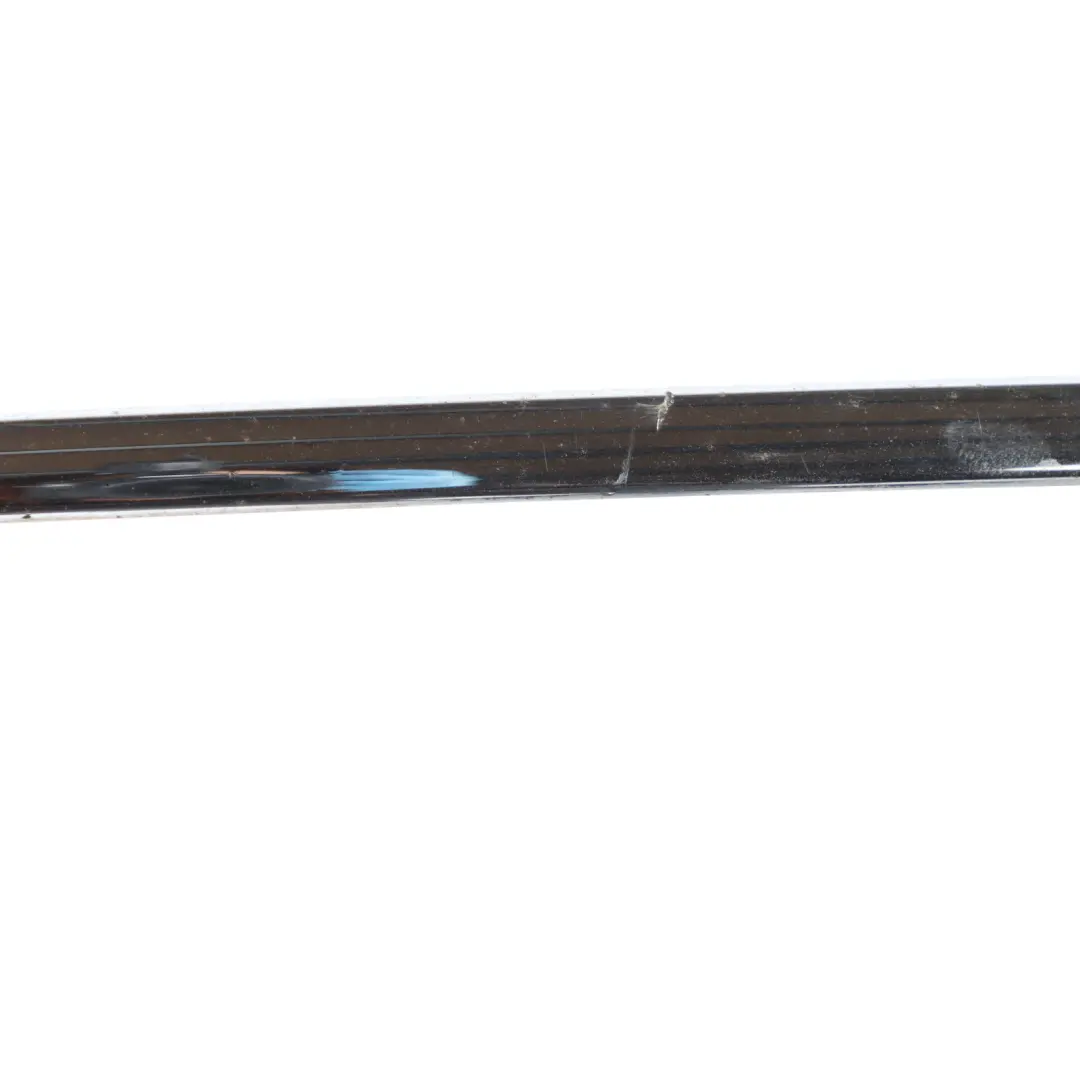 Moldura Puerta Delantera Izquierda Cromada para Mercedes C207 con número de pieza A2077270122 Mercedes C207 Moldura Puerta Delantera Izquierda Cromada - SKU A2077270122 - Número de pieza A2077270122