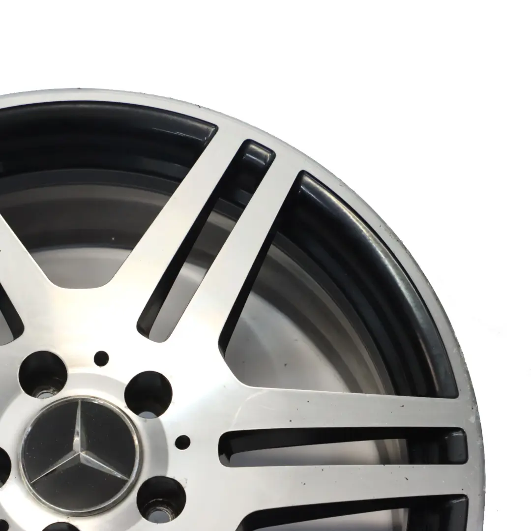 Hinterachse Silber Leichtmetallfelge 18" ET:48 8,5J für Mercedes W212 mit Teilenummer A2124012302 Mercedes W212 Hinterachse Silber Leichtmetallfelge 18" ET:48 8,5J - SKU A2124012302-2 - Teilenummer A2124012302